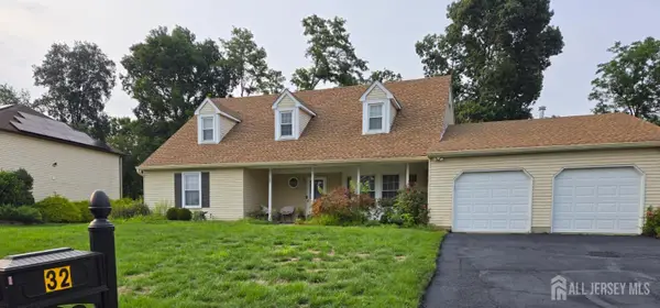 -32 Silvers Lane, Plainsboro, NJ 08536