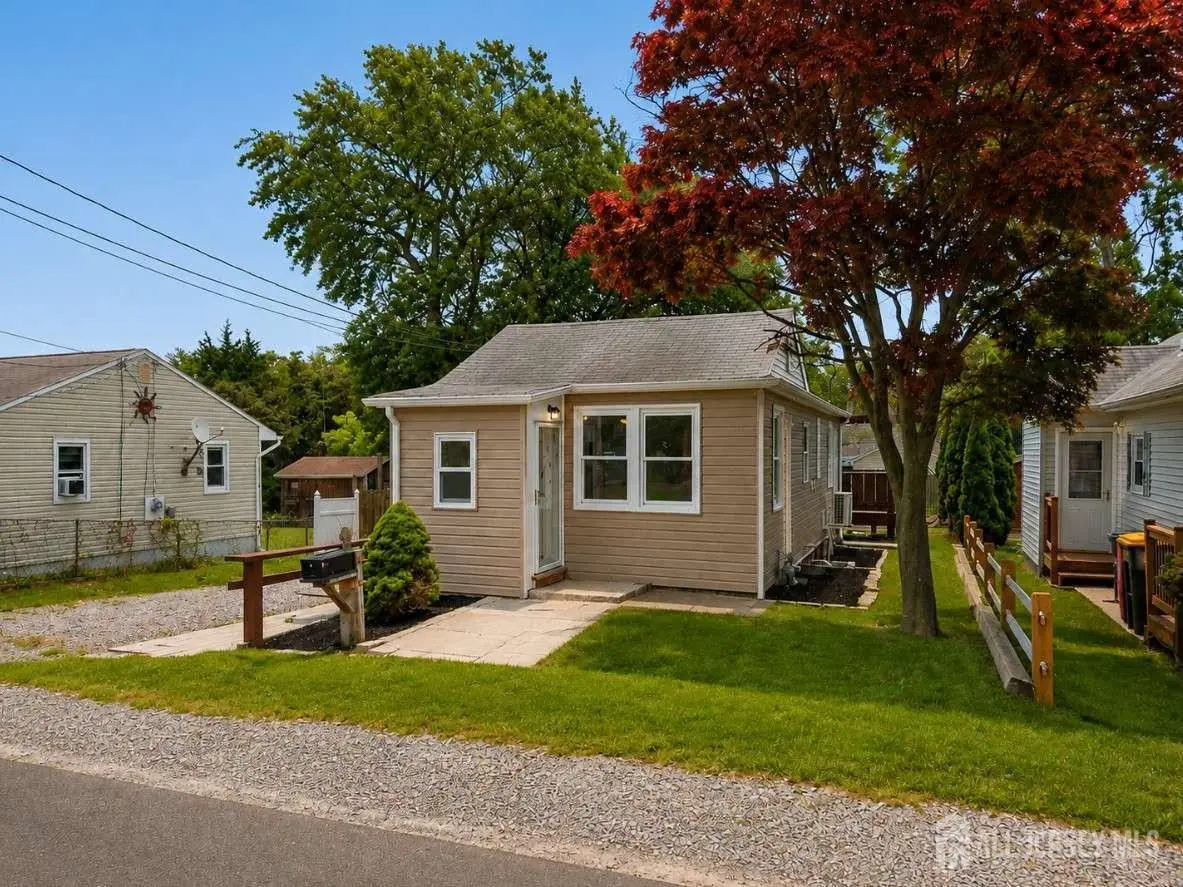 -617 Greenwood Avenue, Laurence Harbor, NJ 08879 - #1