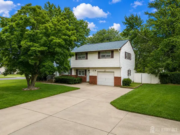 -524 Lloyd Road, Matawan, NJ 07747