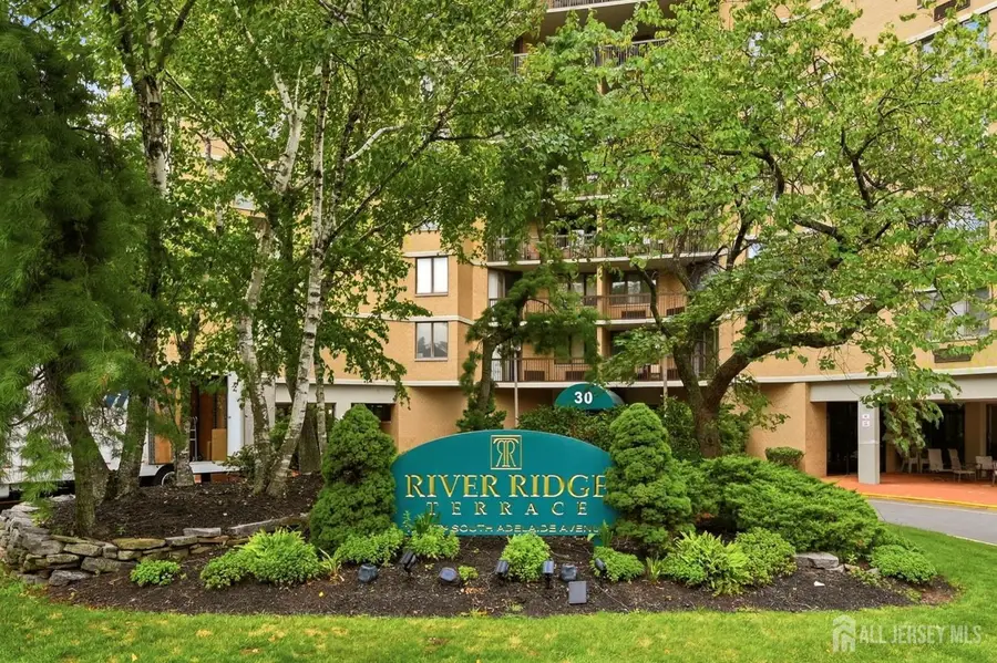 -30 S Adelaide Avenue #8J, Highland Park, NJ 08904 - #3