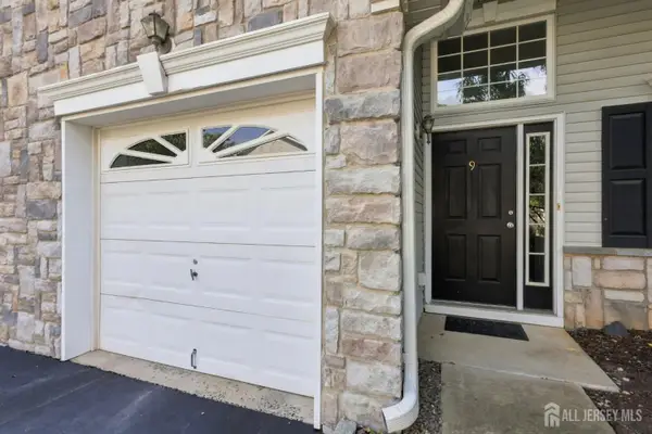 -9 Bridgepointe Drive, Old Bridge, NJ 08857