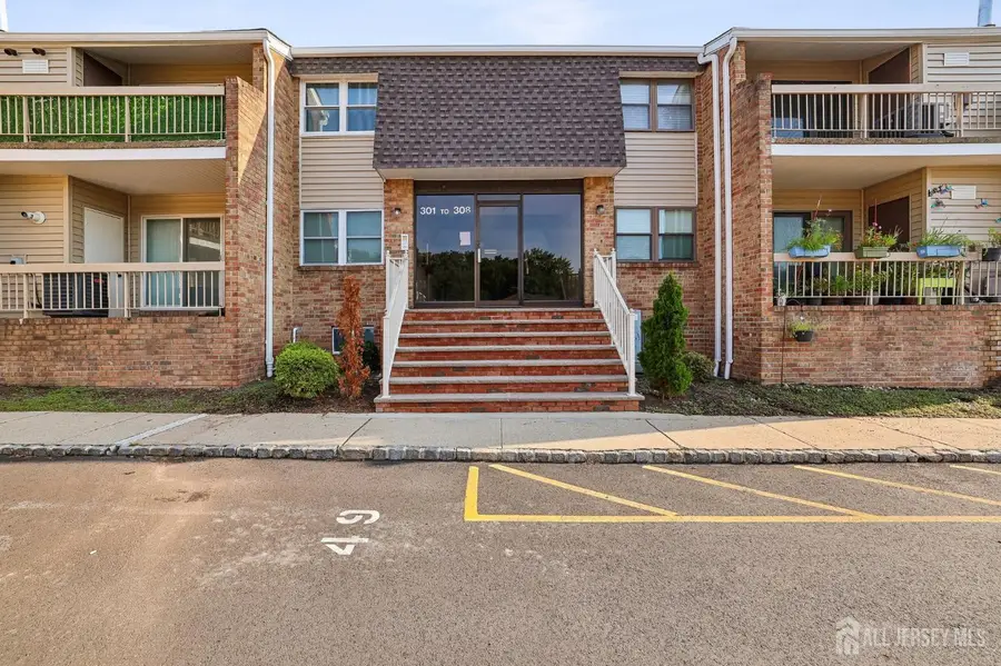 -307 Sharon Garden Court, Woodbridge, NJ 07095 - #3