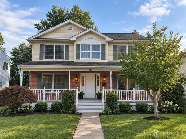 -126 N Hill Road N, Colonia, NJ 07067