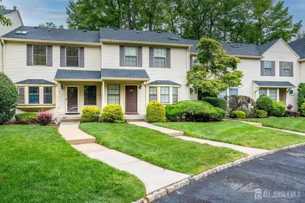 -503 Timber Oaks Road, Edison, NJ 08820
