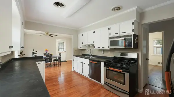 -26 Lynn Avenue, Middlesex, NJ 08846