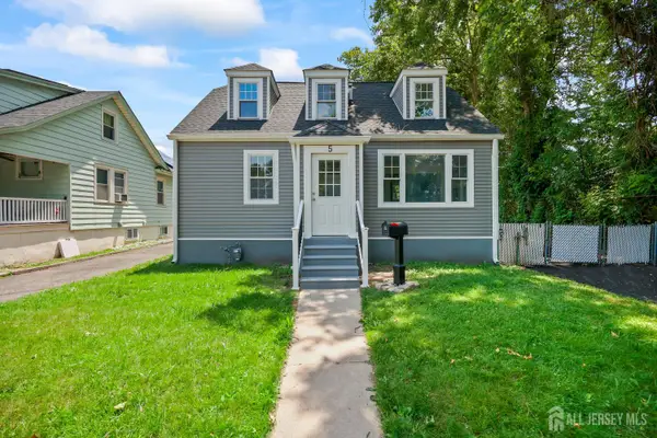 -5 Monument Avenue, Hamilton, NJ 08619