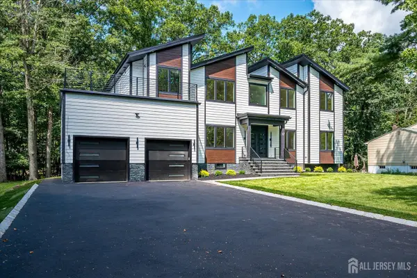 -67 Falcon Road, Livingston, NJ 07039