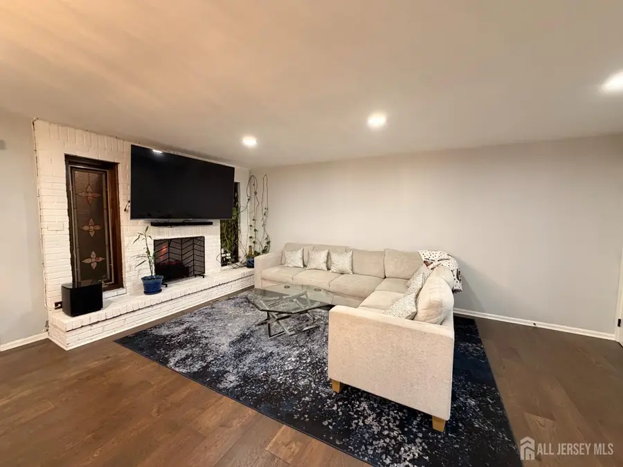 -130 Highview Drive, Woodbridge, NJ 07095 - #3