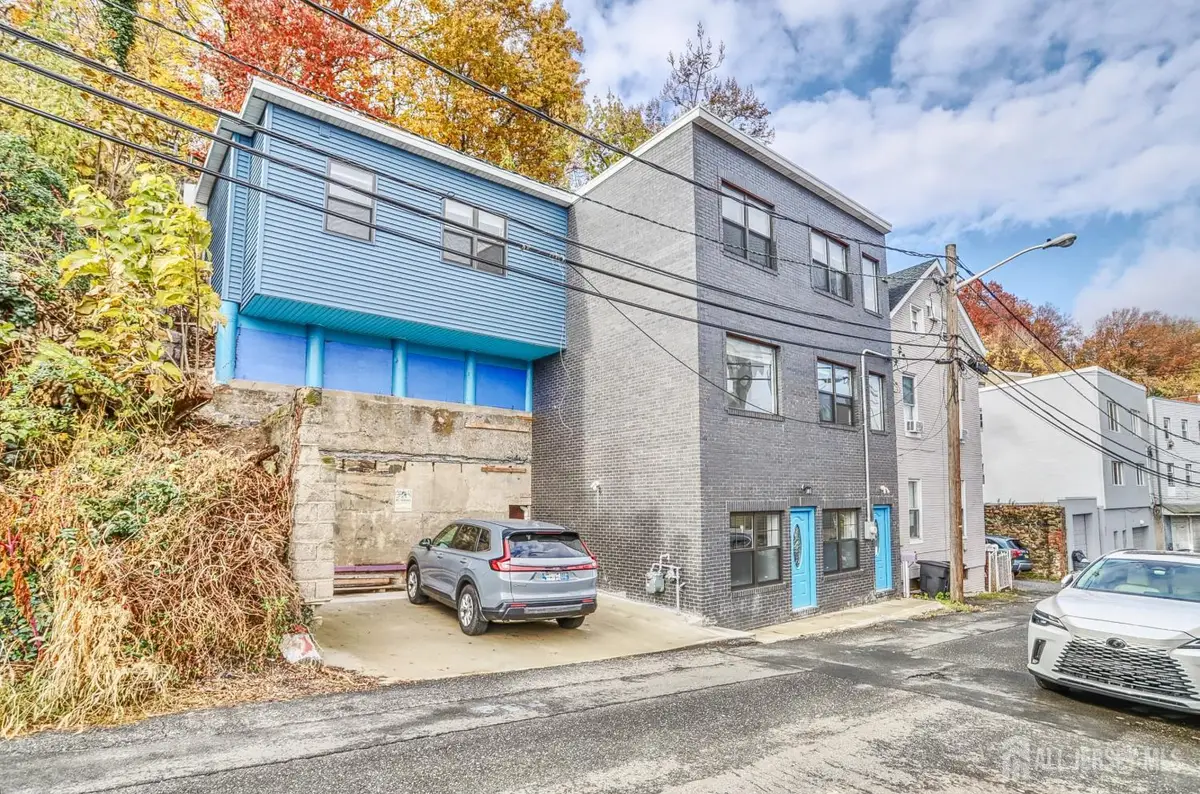 -9017 Riverside Place, North Bergen, NJ 07047 - #1