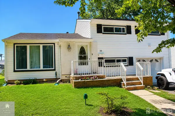 -39 Florence Drive Drive, Parlin, NJ 08859