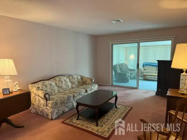 -339 Quinton Drive #339B, Monroe, NJ 08831