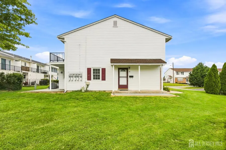 -21 Iowa Court, Matawan, NJ 07747 - #2