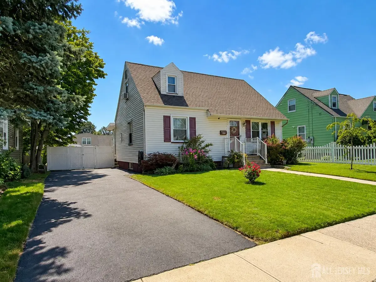 -217 Bergen Street, Woodbridge, NJ 07095 - #1