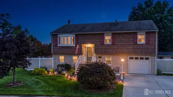 -6 Ridgeview Road, Jamesburg, NJ 08831