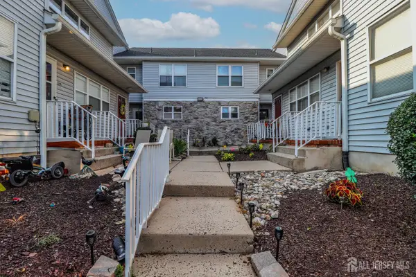 -323 Ventnor Court, Piscataway, NJ 08854