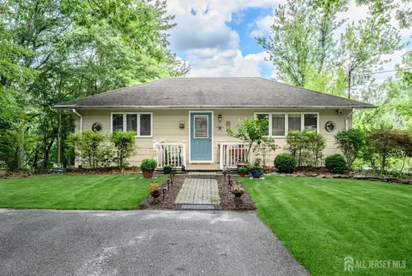 -15 Poplar Street, Jackson, NJ 08527