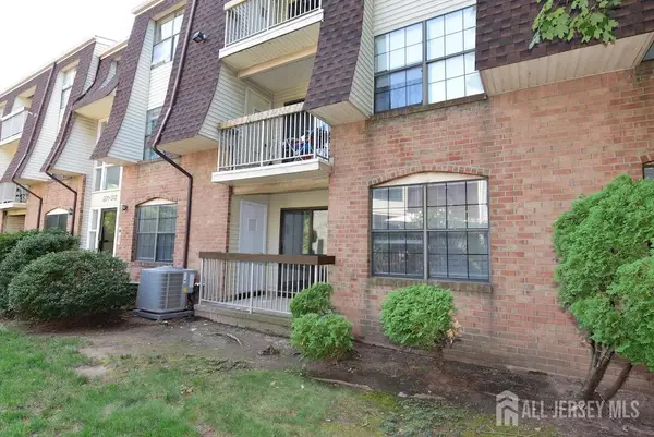 -302 Hidden Village Drive, Perth Amboy, NJ 08861