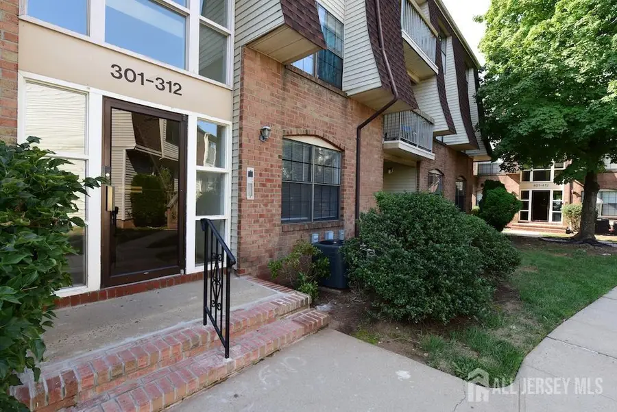 -302 Hidden Village Drive, Perth Amboy, NJ 08861 - #2