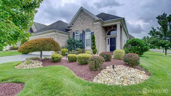 -2 Troon Court, Monroe, NJ 08831