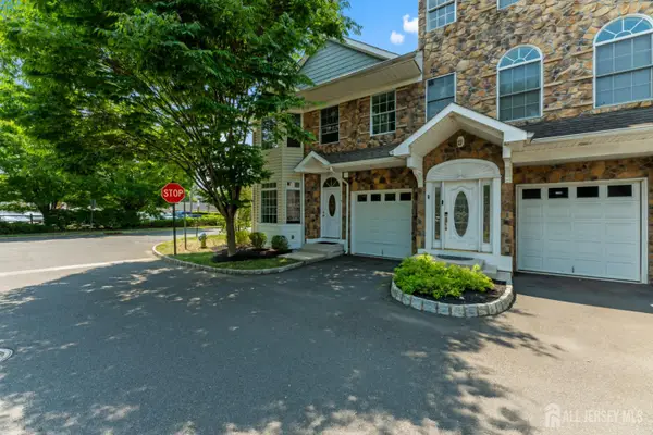 -9 Perry L Drew Place, Hightstown, NJ 08520