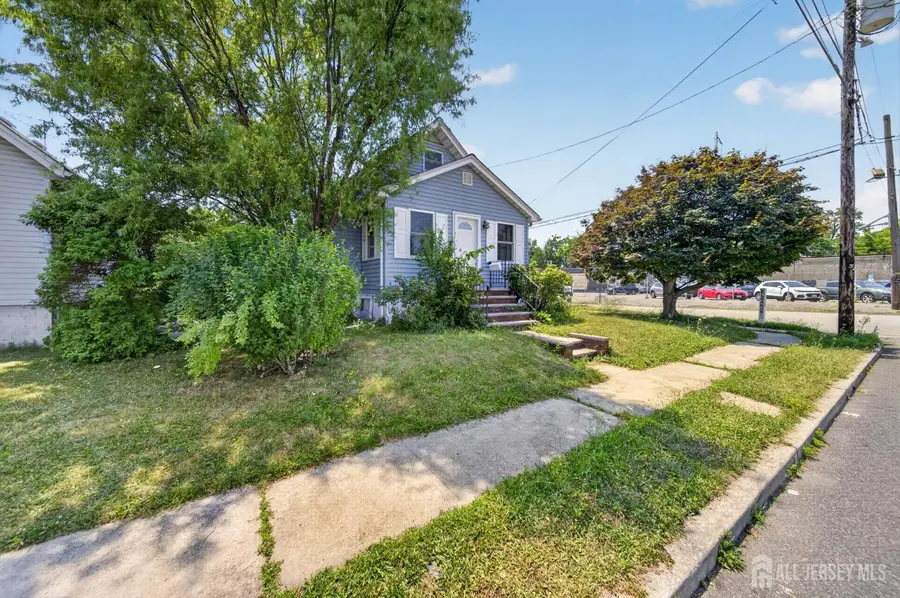 -27 Lillian Terrace, Woodbridge, NJ 07095 - #2