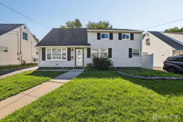-89 Homes Park Avenue, Iselin, NJ 08830