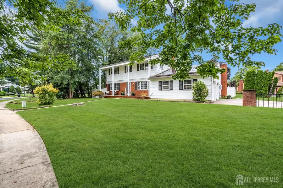 -1 Macintosh Court, East Brunswick, NJ 08816 - #2