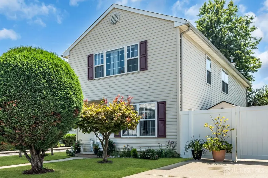 -425 Thomas Street, Perth Amboy, NJ 08861 - #2