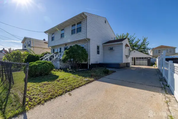-15 Clinton Avenue, Keasbey, NJ 08832