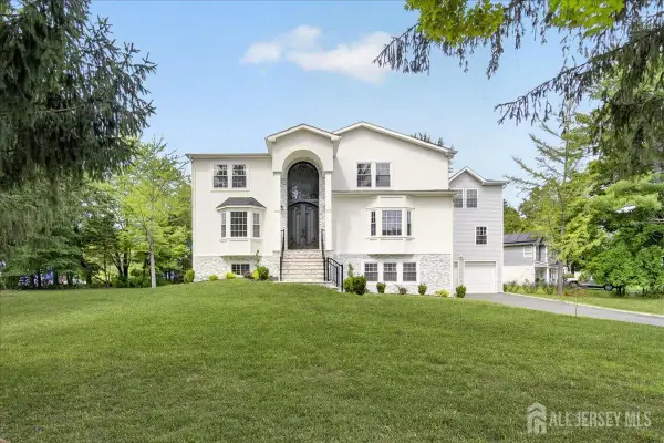 -22 Mary Ellen Drive, Edison, NJ 08820