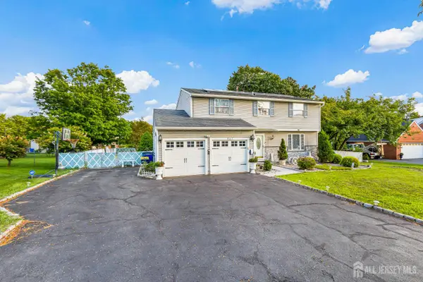 -907 Mer-edinburg Road, Hamilton, NJ 08690