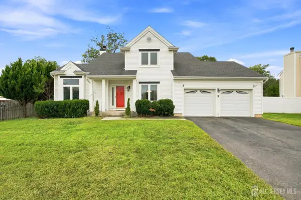-5 Cherrywood Drive, Piscataway, NJ 08854
