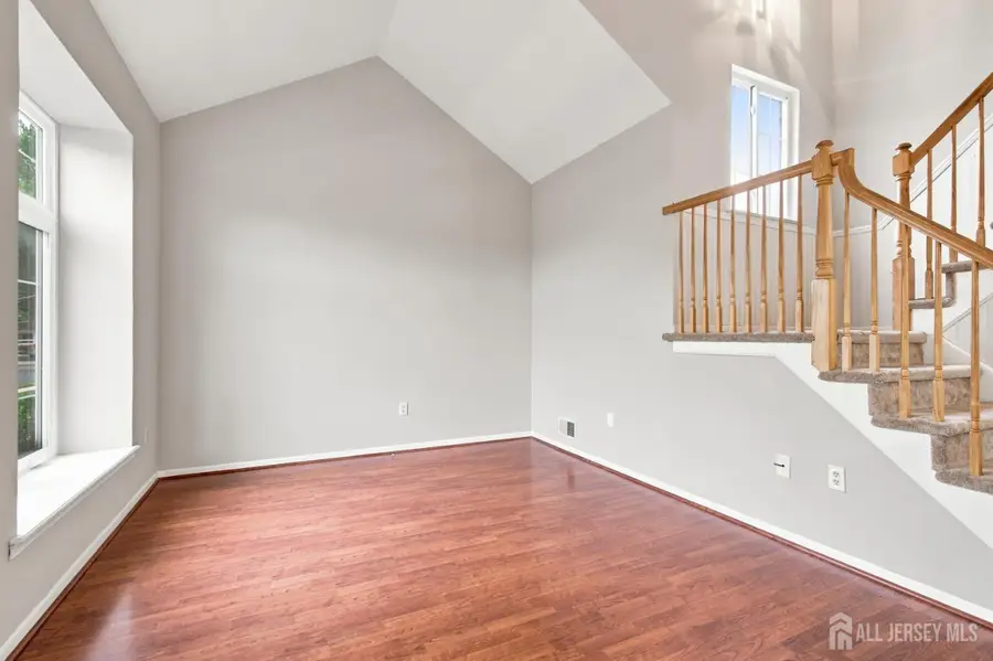 -5 Cherrywood Drive, Piscataway, NJ 08854 - #3