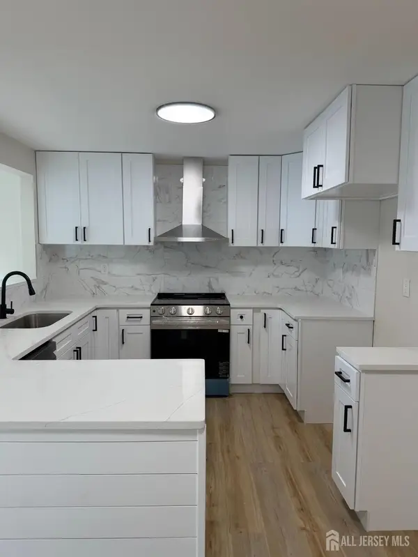 -164 Kalmia Plaza #164A, Monroe, NJ 08831