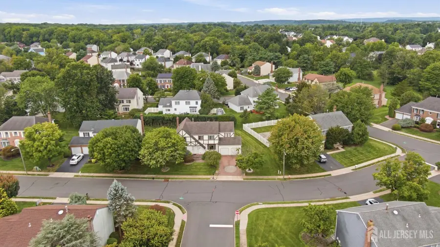 -4 Victoria Way, South Brunswick, NJ 08824 - #2