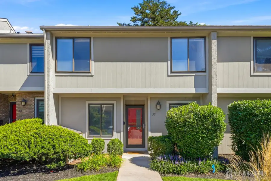 -37 Irongate, Metuchen, NJ 08840 - #2