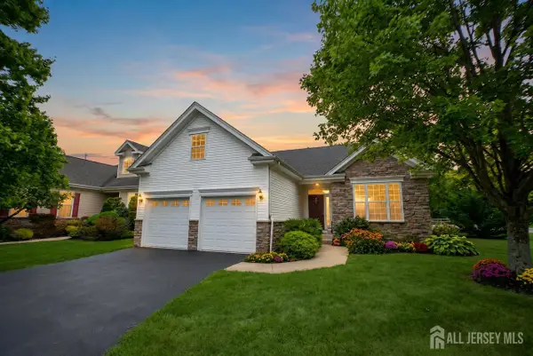 -160 Kyle Court, Monroe, NJ 08831