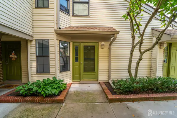 -709 Sunshine Court, Sayreville, NJ 08859