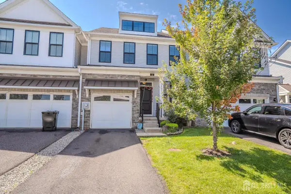 -15 Clover Lane, Monroe, NJ 08831