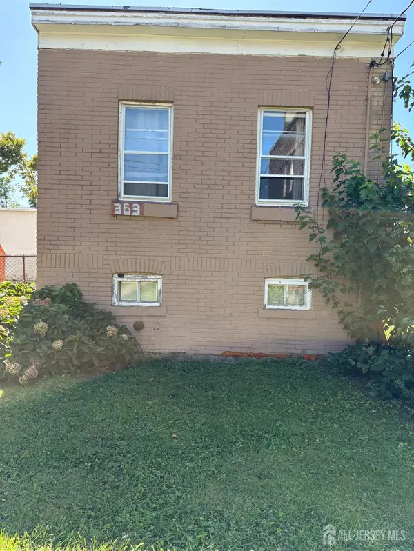 -363 Garretson Avenue, Perth Amboy, NJ 08861