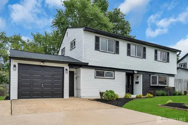 -104 Southwood Drive, Old Bridge, NJ 08857
