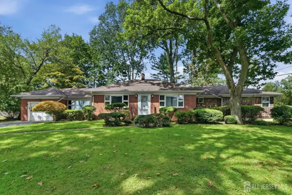 -23 Glendale Drive, Freehold Twp, NJ 07728