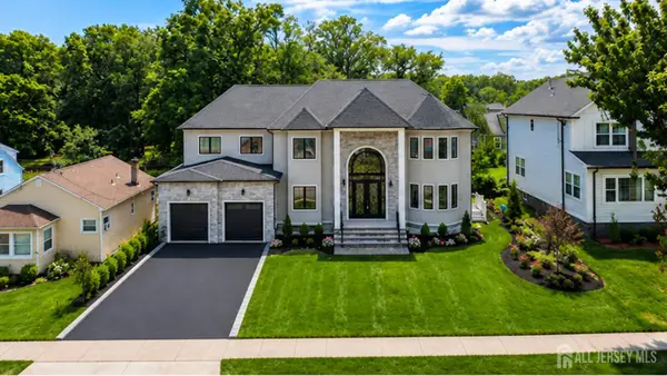 -117 E Berkley Boulevard, Iselin, NJ 08830