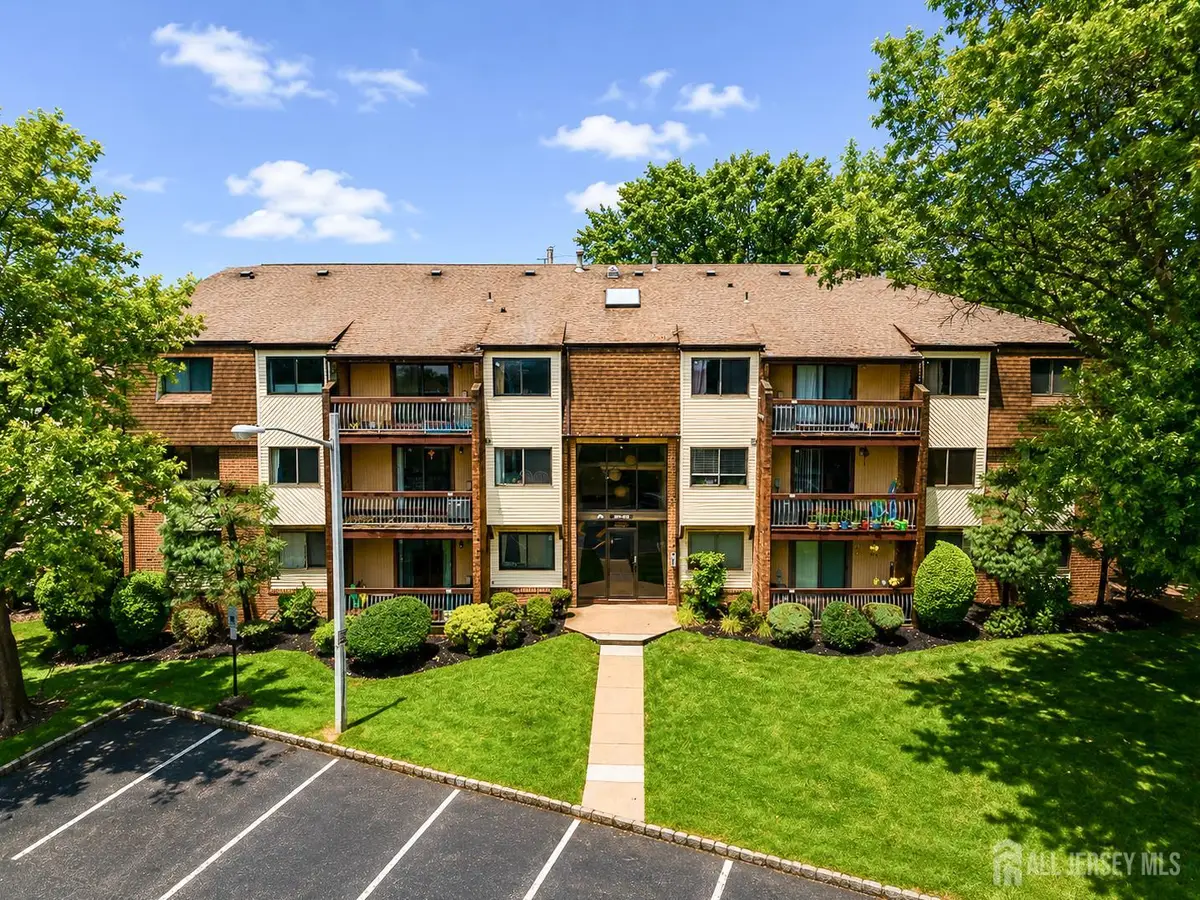 -201 Edison Glen Terrace, Edison, NJ 08837 - #1