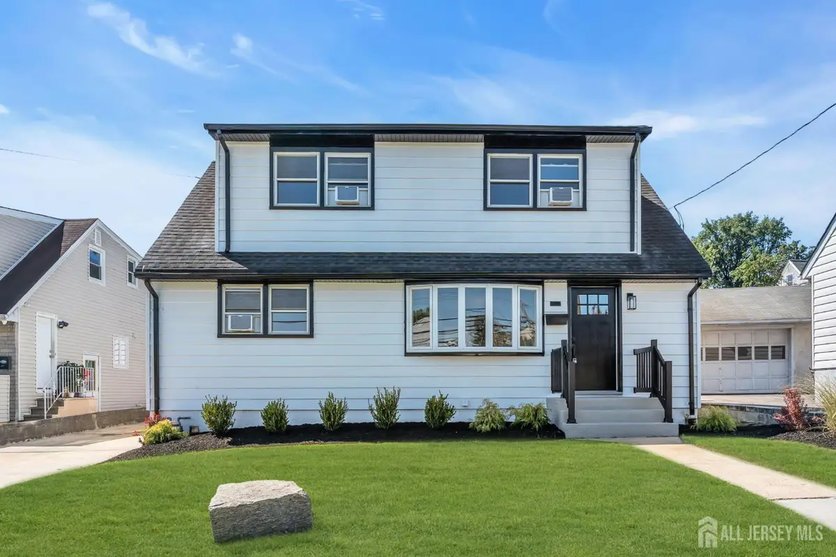 -552 Ridgeway Avenue, Sayreville, NJ 08879 - #1
