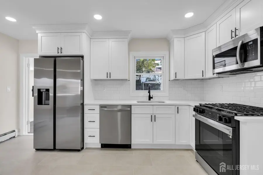 -552 Ridgeway Avenue, Sayreville, NJ 08879 - #3