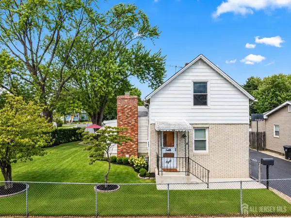 -8 Aldrich Street, East Brunswick, NJ 08816