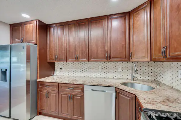 -73 Goodwin Drive, North Brunswick, NJ 08902