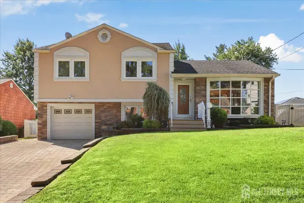 -65 Hunter Lane, Woodbridge Proper, NJ 07095