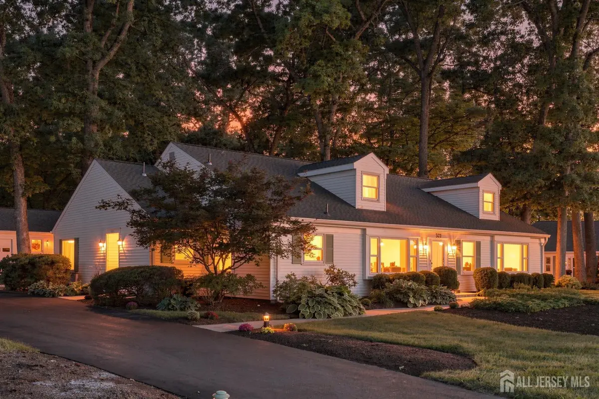 -321-A SE Sharon Way Se, Monroe, NJ 08831 - #1